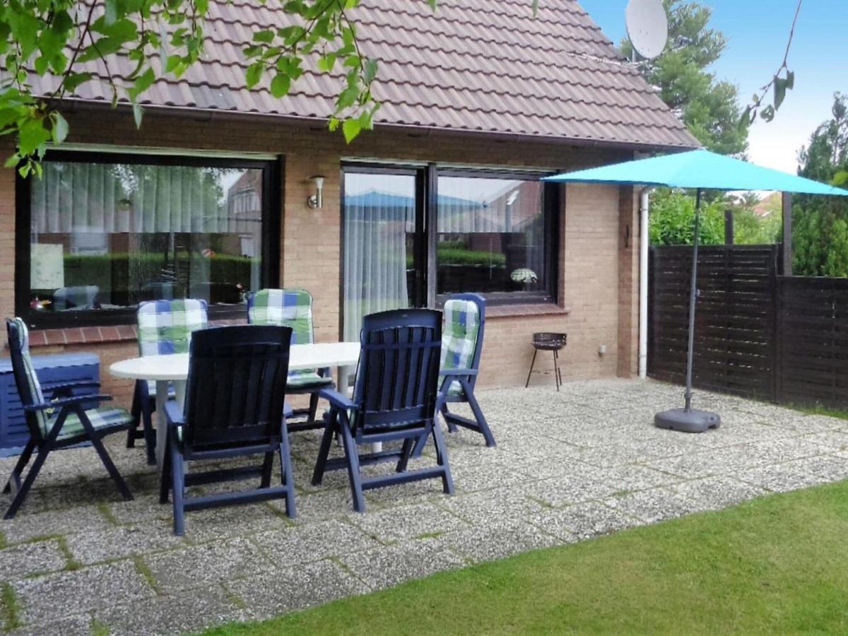 Ferienhaus Mit Grossem Garten In Nessmersiel Exterior foto